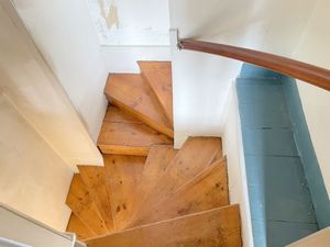 North lodge- click for photo gallery